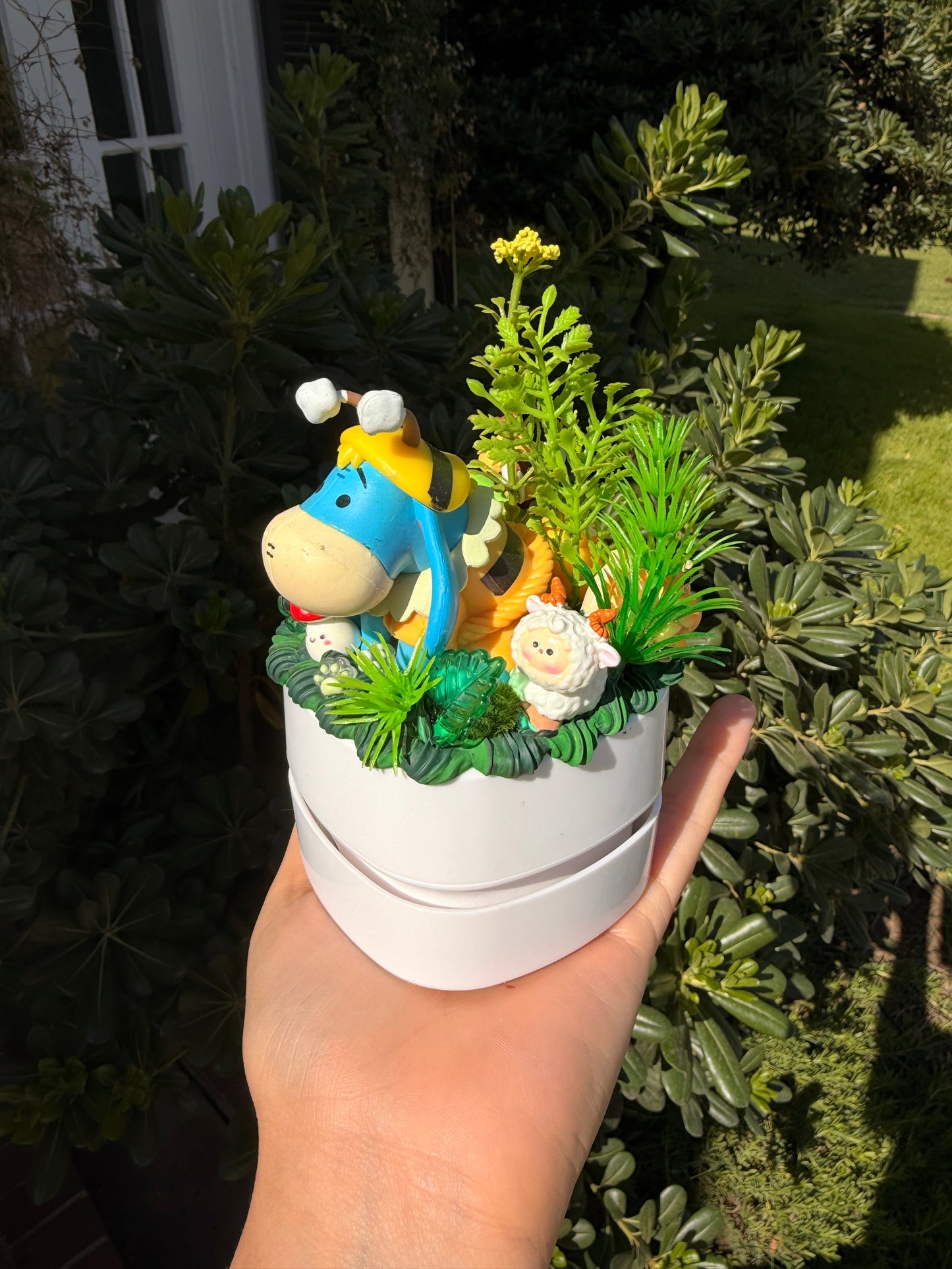 🌿 Enchanted Forest Eeyore Desk Vacuum 🌿
Clean your space with a touch of magic ✨
