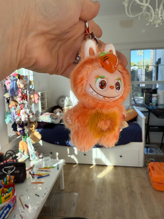 Carrot La Charm Bubu plush pendant