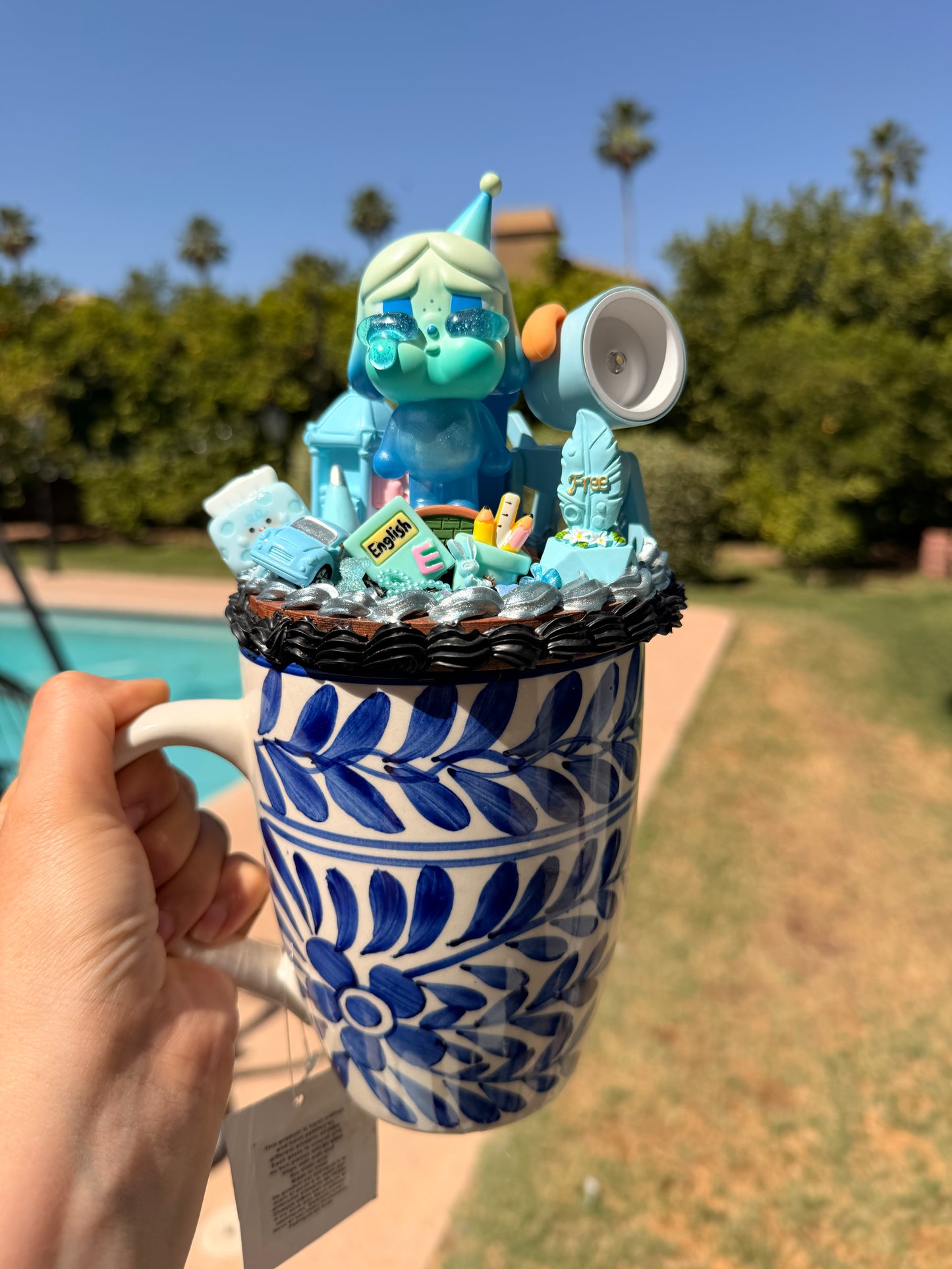 Decoden Art Mug – Blue Cry Baby Edition