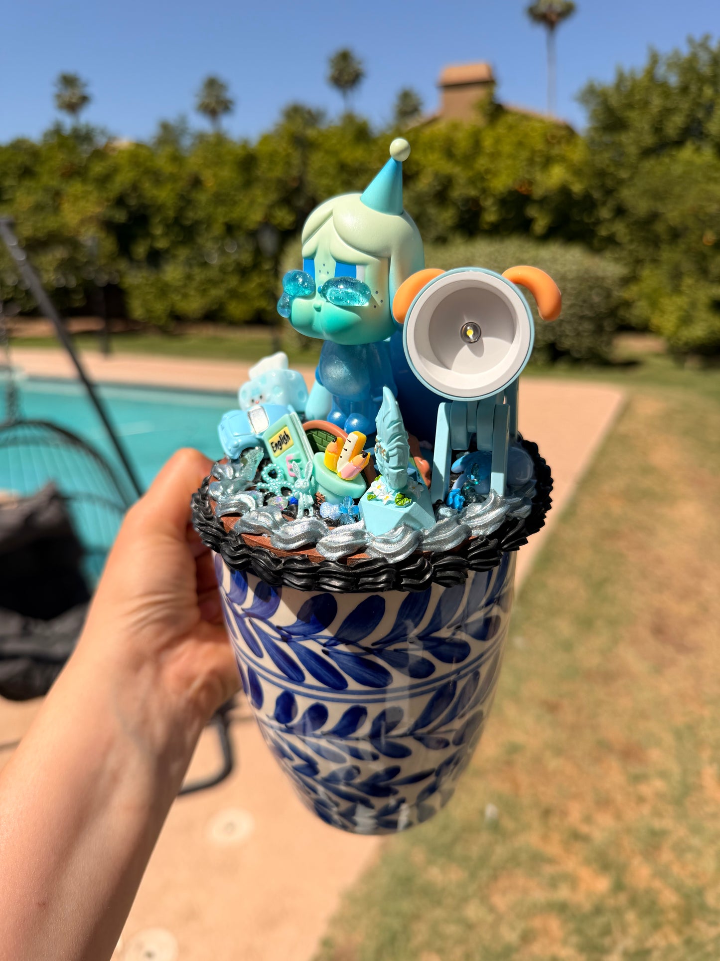 Decoden Art Mug – Blue Cry Baby Edition