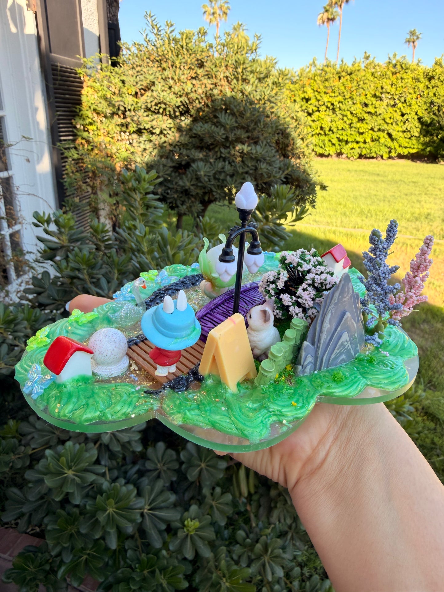 Dboy Medium Size Tray/Phone stand