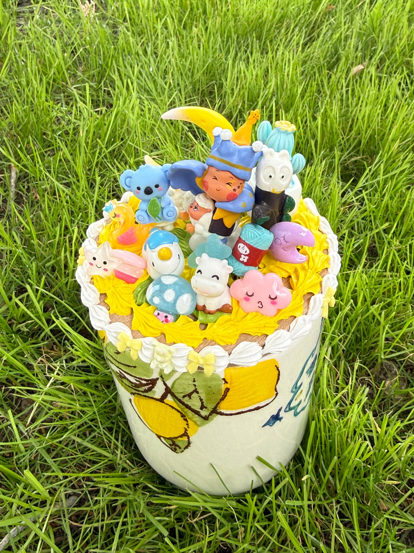 🌙💛 Moonlight Dream Decoden Container – Handmade Collectible 💛🌙