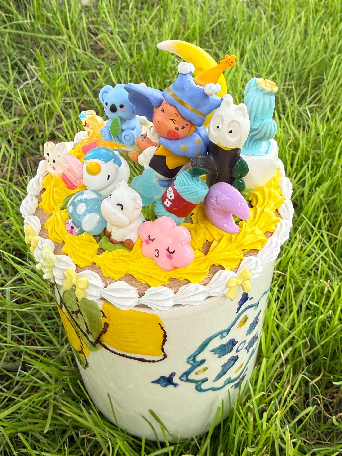 🌙💛 Moonlight Dream Decoden Container – Handmade Collectible 💛🌙