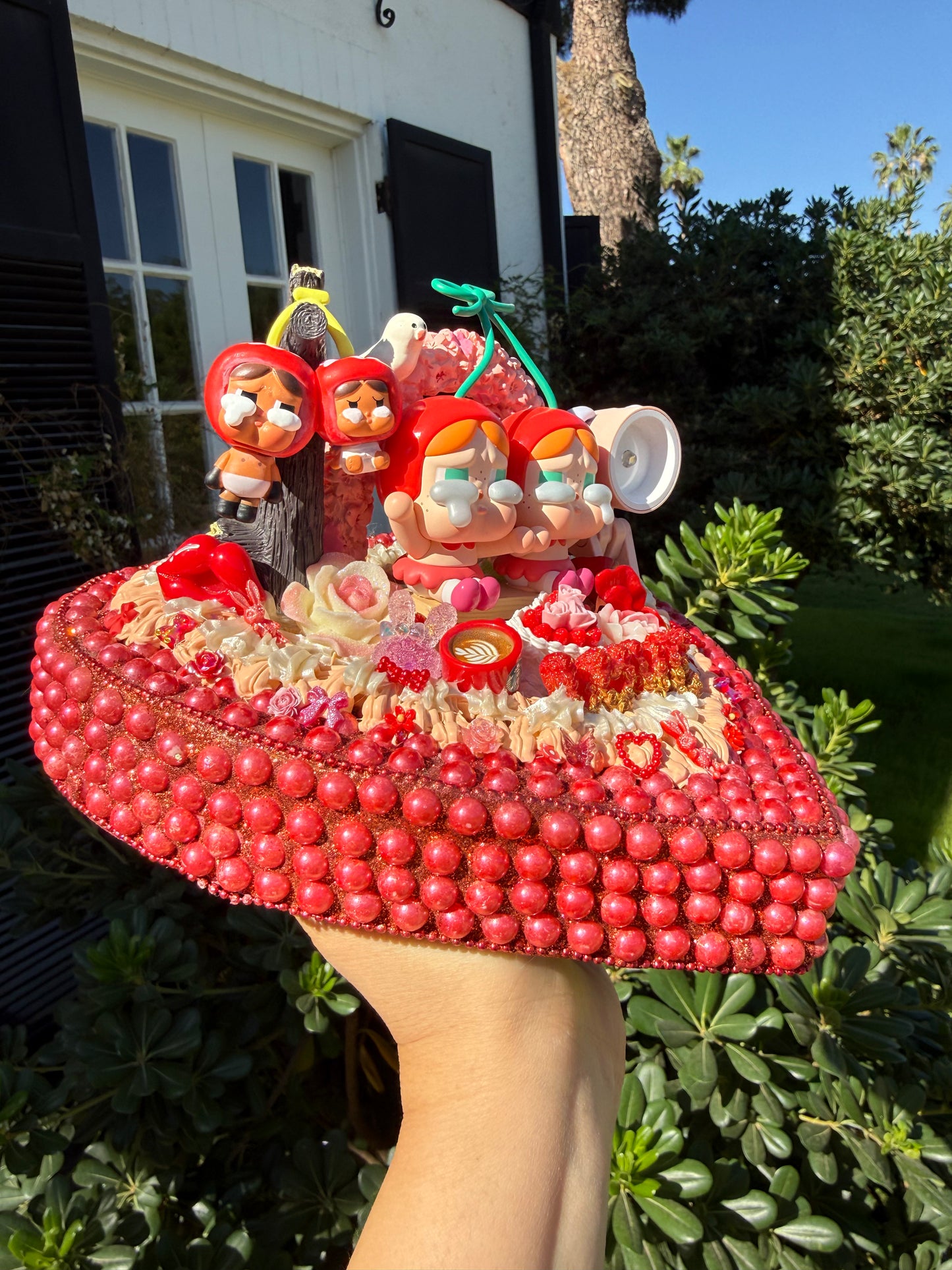 ❤️ Cherry Tears Luxe Decor Lamp ❤️
A statement piece that tells a story ✨