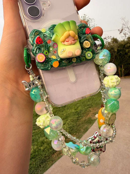 🥕✨ Veggie Phone Clip & Beaded Chain – Handmade Charm Accessory ✨🥕