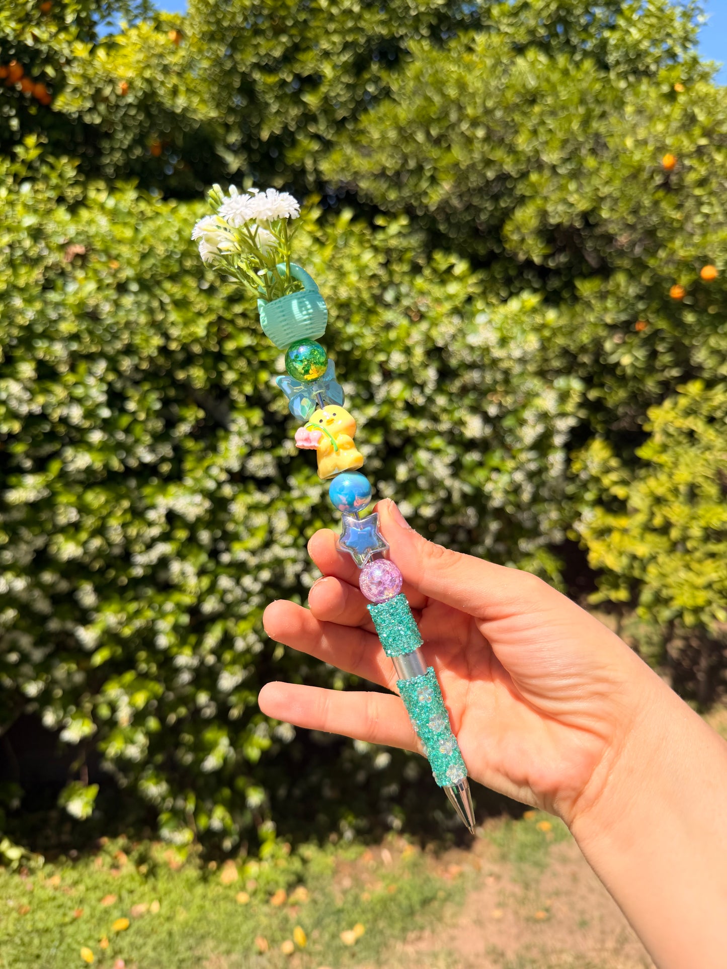 Beaded flower Basket Pen