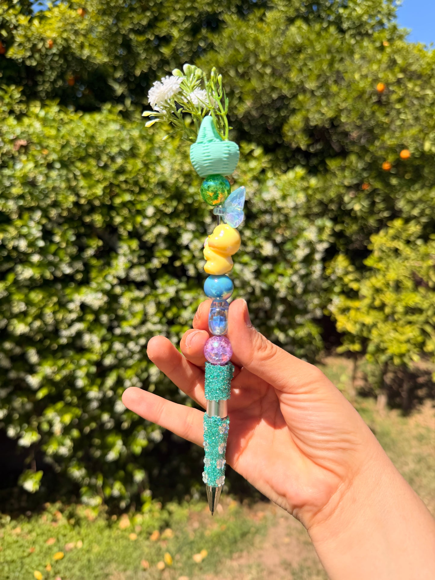 Beaded flower Basket Pen