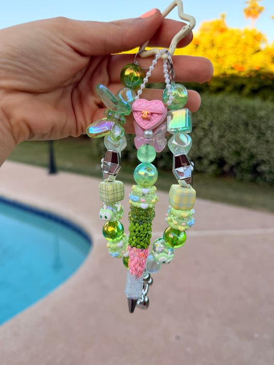 Beaded purse, pen and pendant